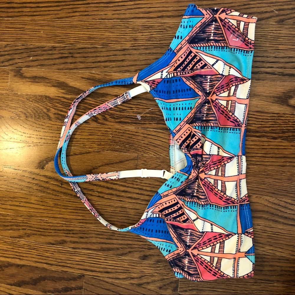 Bandeau/bathing suit top patterned